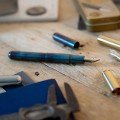 Pióro wieczne Kaweco Supra Fireblue ekspozycja.jpg