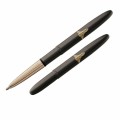 Długopis Fisher Space Pen Bullet 600B-GFG-SH czarny mat z wahadłowcem prezentacja.jpg