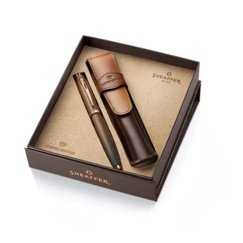 Zestaw pióro wieczne Sheaffer 100 Coffee Edition i skórzane etui.jpg