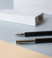 Pióro wieczne Faber-Castell Ambition Black Resin prezentacja stalówka.jpg