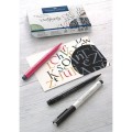 Zestaw do kaligrafii Faber-Castell Pitt Artist Pen Calligraphy 8 elementów - prezentacja.jpg