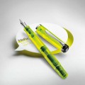 Pióro wieczne Pelikan Classic M205 Duo Highlighter Neon Yellow  edycja specjalna prezentacja.jpg