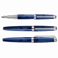 Pióro wieczne Caran d'Ache Leman Blue Marine zamknięte.jpg