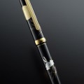 Pióro wieczne Platinum Vicoh Kanzawa Gold Leaf Moon and Rabbit korpus.jpg